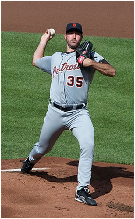 Detroit+Tigers+pitcher%2C+Justin+Verlander+delivers+a+pitch+during+an+away+game.